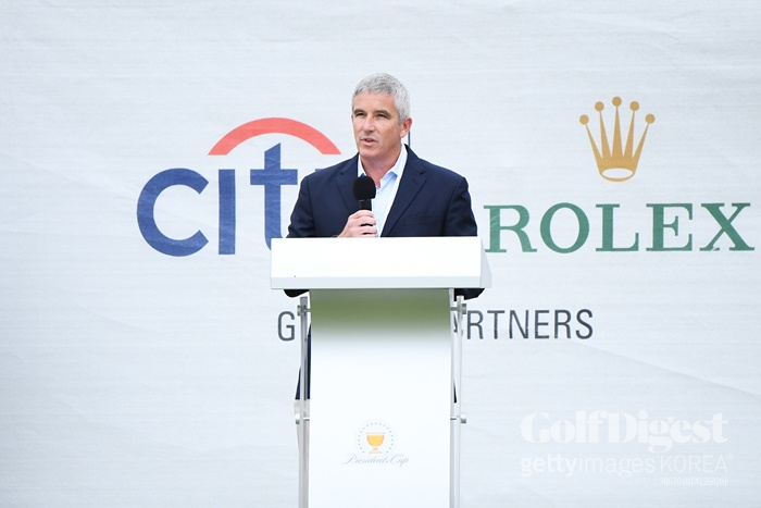 제이 모나한 PGA 투어 커미셔너가 지난 12월 프레지던츠컵 개막식에서 연설하고 있다.