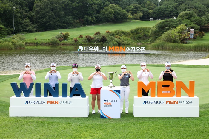 왼쪽부터 지한솔, 이소미, 임희정, 장하나, 박민지, 김지영, 박현경